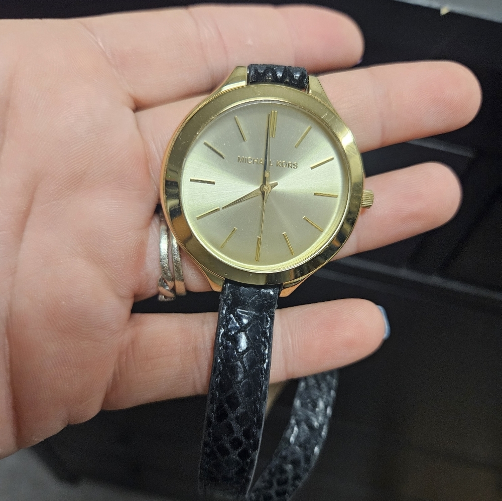 Michael Kors wrap around watch ⌚️